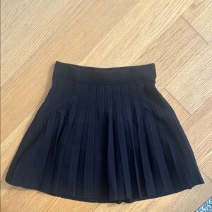Heartloom Black Pleated Skirt